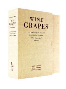 Wine Grapes by Jancis Robinson MW, Julia Harding MW and José Vouillamoz