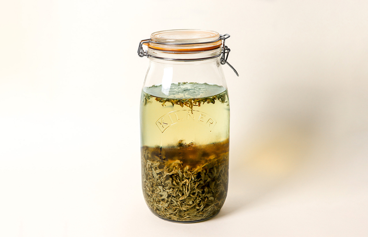 Lalani & Co: Cold infusing tea
